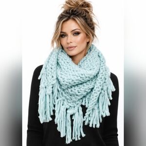 New Chunky Thick Knit Triangle Fringe Scarf